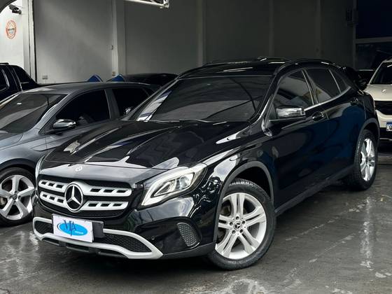 MERCEDES-BENZ GLA 200 1.6 CGI FLEX STYLE 7G-DCT MERCEDES-BENZ GLA 200 1.6 CGI FLEX STYLE 7G-DCT